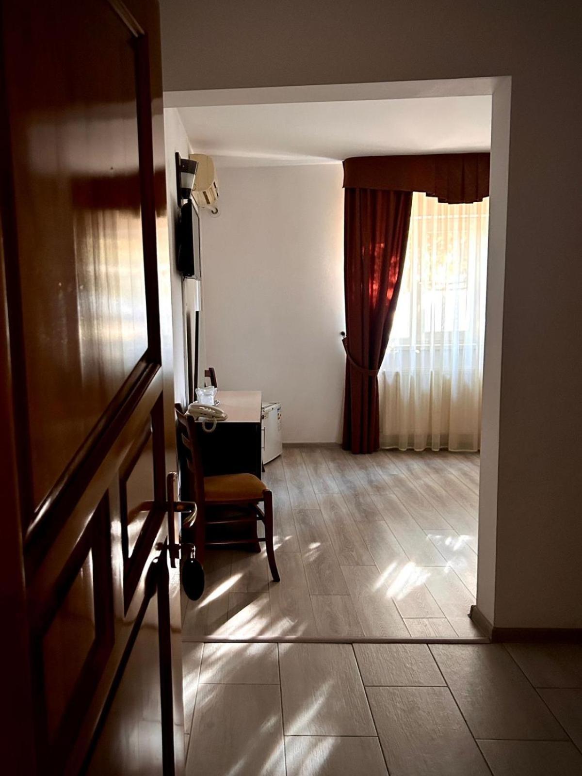 Hotel Levisticum บาเคา ภายนอก รูปภาพ